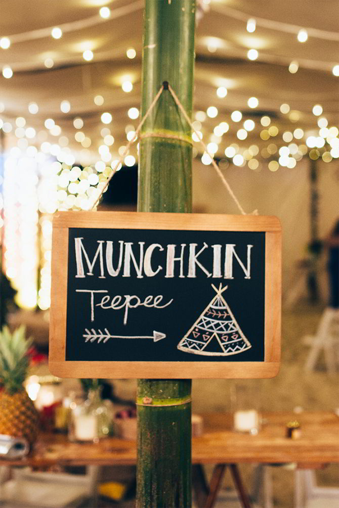 26 Cute And Clever Wedding Signs Ideas That s Perfect Fits For Your 