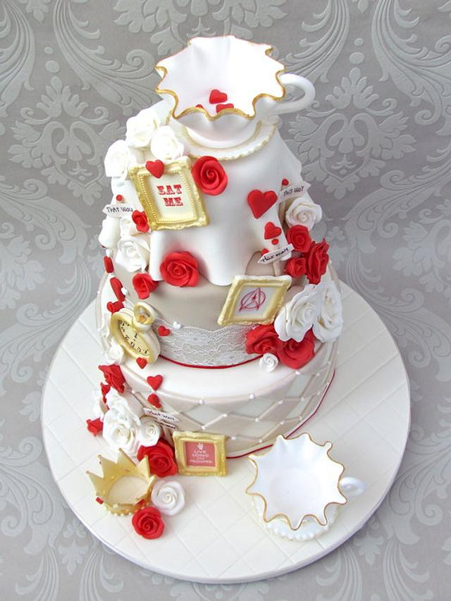 Queen Of Hearts Wedding Cake Cake By Little Cake CakesDecor