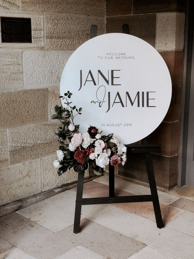 Round Welcome Sign Minimalist Wedding Decor Wedding Signs Wedding 