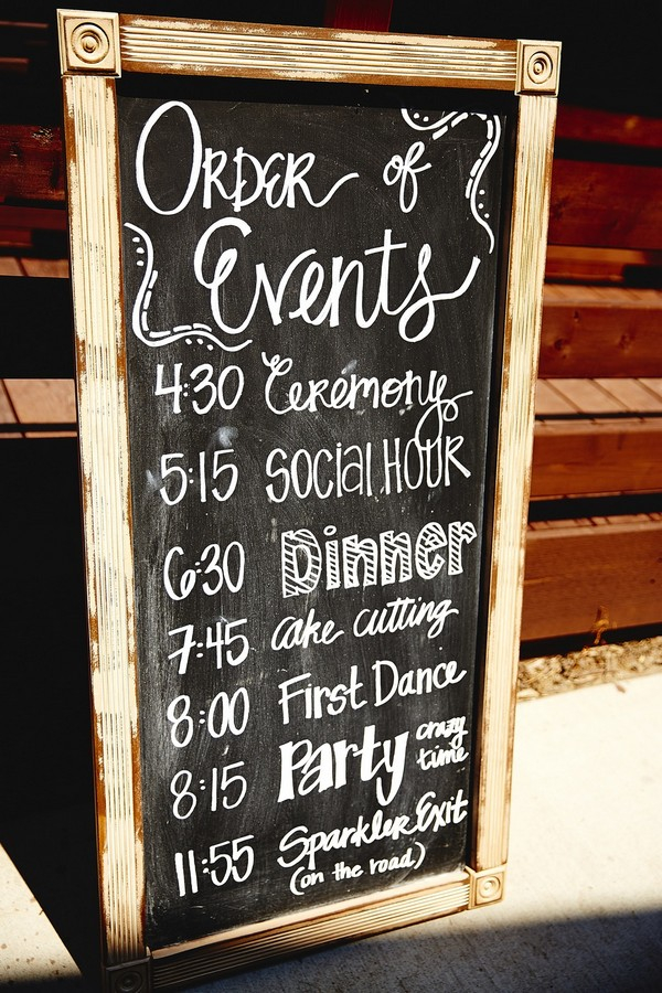 20 Chic Rustic Chalkboard Wedding Sign Ideas Emma Loves Weddings